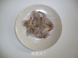 凤尾虾排的做法步骤：3