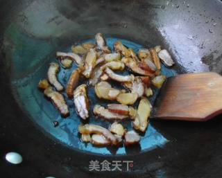 蒜苗炒腊肉的做法步骤：5