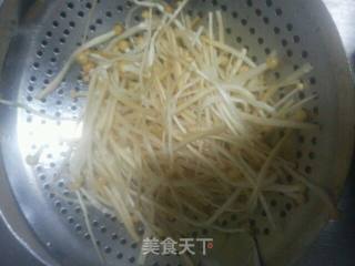 针菇肉松的做法步骤：1