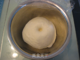 火腿鲜虾披萨的做法步骤：6