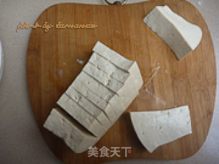 炕豆腐佐蕃茄酱的做法步骤：2