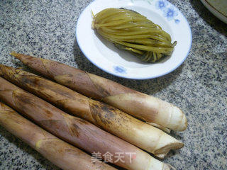 雪菜煮雷笋的做法步骤：1