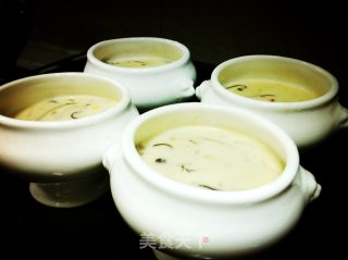 酥皮奶油蘑菇汤的做法步骤：2