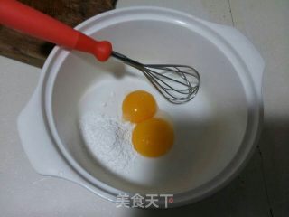 菠萝蛋糕的做法步骤：1