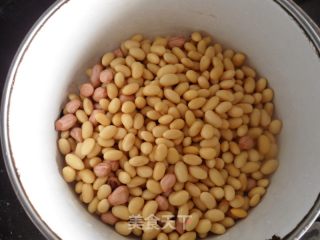 黄豆炖猪蹄的做法步骤：4