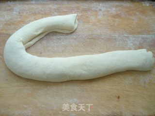 五香花卷的做法步骤：3