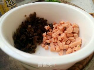 速食木耳蛋炒饭的做法步骤：3