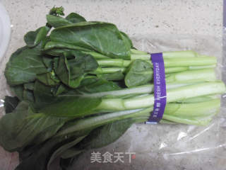 白灼芥蓝的做法步骤：1