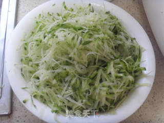 萝卜丝海蛎馅水饺的做法步骤：3