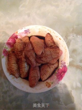可乐鸡翅的做法步骤：2