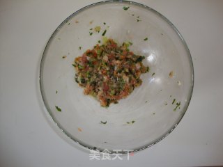 卷心菜肉卷的做法步骤：1