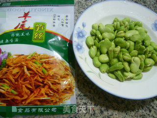 羊尾笋炒蚕豆的做法步骤：1