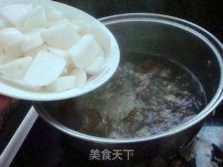 肉丸煮白萝卜的做法步骤：7