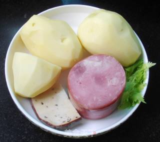 烟肉土豆塔的做法步骤：1