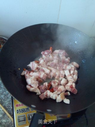 红烧肉炖土豆的做法步骤：3