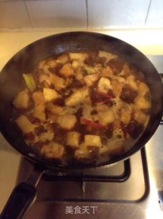 板栗红烧肉的做法步骤：8