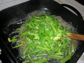 粉条炒韭菜的做法步骤：5