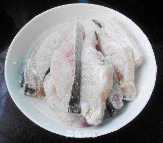 暖和煲仔菜--豉香腐竹鱼煲的做法步骤：4