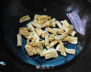 暖和煲仔菜--豉香腐竹鱼煲的做法步骤：8