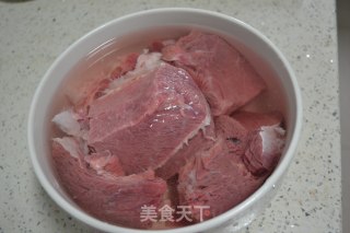 陕西风味—牛肉泡馍的做法步骤：2