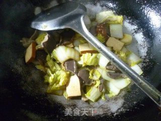 香干鸡胗炒娃娃菜的做法步骤：11