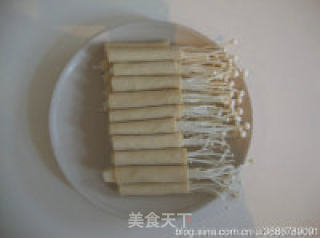 豆皮卷金针菇的做法步骤：4
