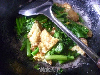 荷叶蛋炒油菜蕻的做法步骤：10
