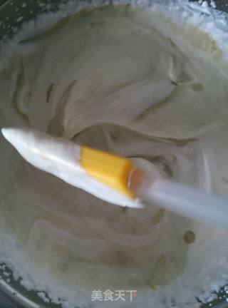 抹茶慕斯蛋糕的做法步骤：6