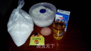 葡萄干主食面包的做法步骤：1