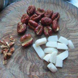 年糕酿红枣的做法步骤：2