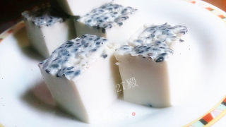 27的烘焙日记——黑芝麻牛奶冻的做法步骤：8