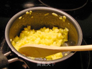 菠萝馅可丽饼的做法步骤：2