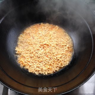 干锅康师傅香辣牛肉面（独家做法）的做法步骤：3