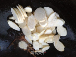 茭白菇香烧肉丸的做法步骤：2