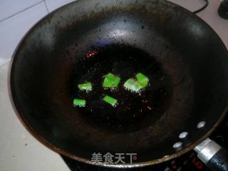出彩排骨的做法步骤：2