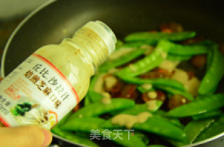 芝香荷兰豆炒腊肠的做法步骤：6
