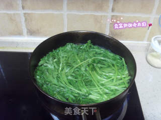 蒜蓉茼蒿的做法步骤：2