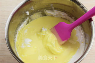 6寸轻乳酪蛋糕——在家自己做“彻思叔叔”的做法步骤：10