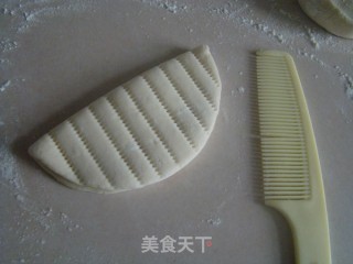 双桃夹馒头的做法步骤：4