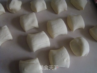 双桃夹馒头的做法步骤：2