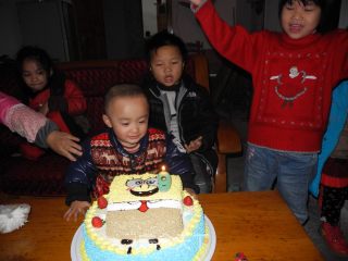 海绵宝宝生日蛋糕的做法步骤：18