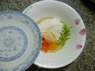 青椒胡萝卜鸡蛋饼的做法步骤：6