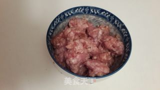 酸白菜香菇炒肉泥的做法步骤：1