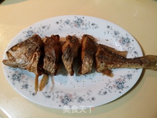 椒盐黄鱼的做法步骤：5