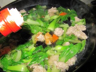 杂蘑肉丸汤的做法步骤：9