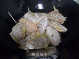 红烧鸡翅的做法步骤：2