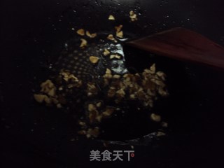 核桃仁拌香芹的做法步骤：7