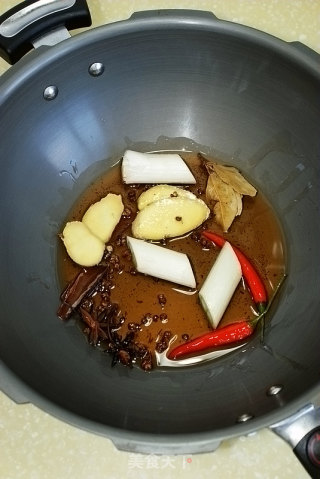 老少皆宜鲜美骨酥的带鱼罐头的做法步骤：3