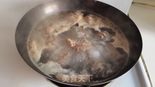萝卜炖牛腩的做法步骤：1