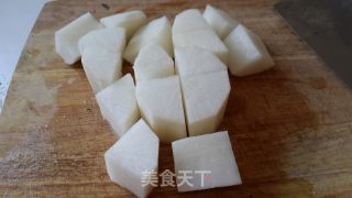萝卜炖牛腩的做法步骤：2